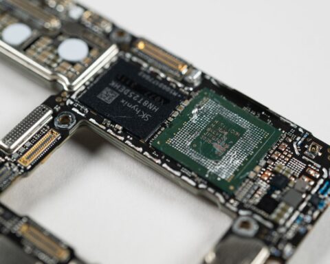 Controversial Chip in Huawei
